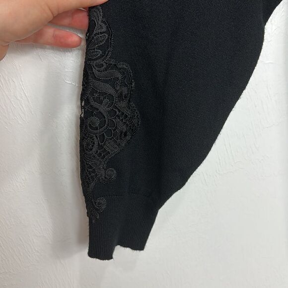 ❤️Last Chance Lane Bryant Black Long Sleeve Lace Appliqué Sweater Size 24/26 - Picture 3 of 10